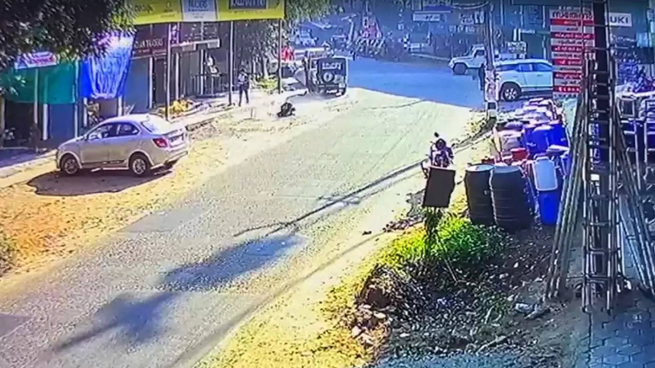 WATCH: Two school children grievously injured in stray dog attack in Kerala’s Kozhikode district